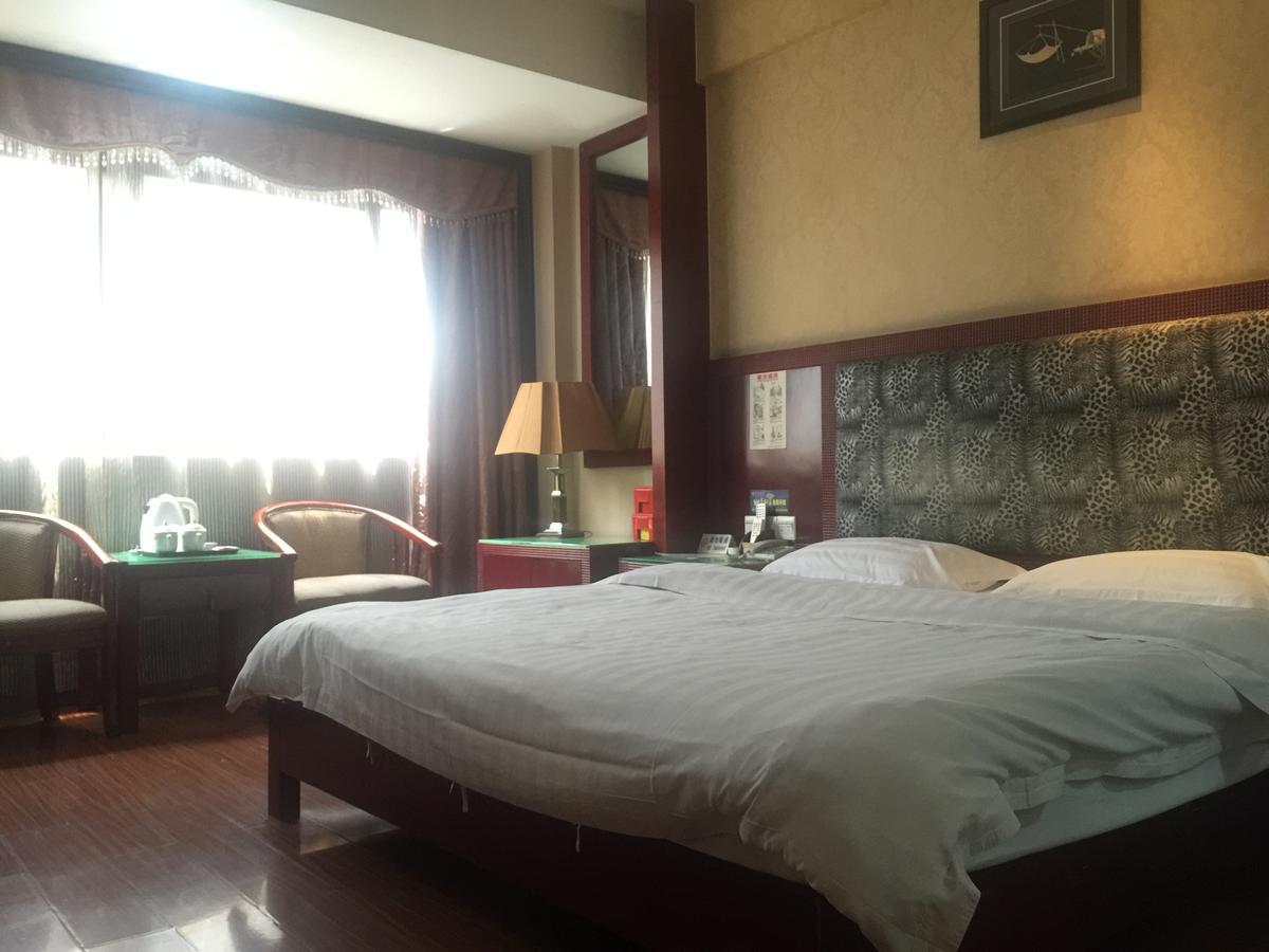 Yile Hotel Guangzhou Exterior photo