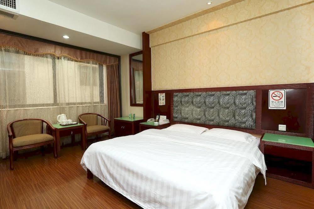 Yile Hotel Guangzhou Exterior photo